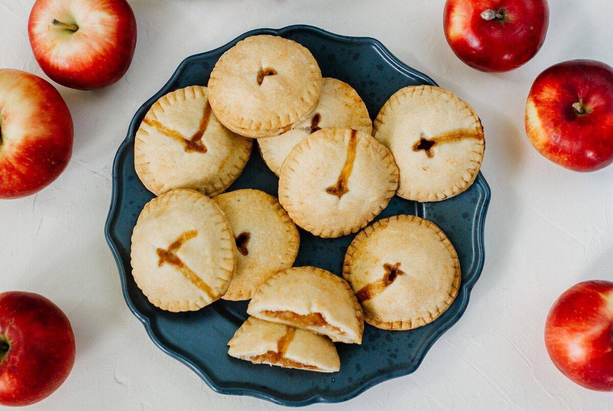 Как приготовить печенье с яблочной начинкой: простой и вкусный рецепт