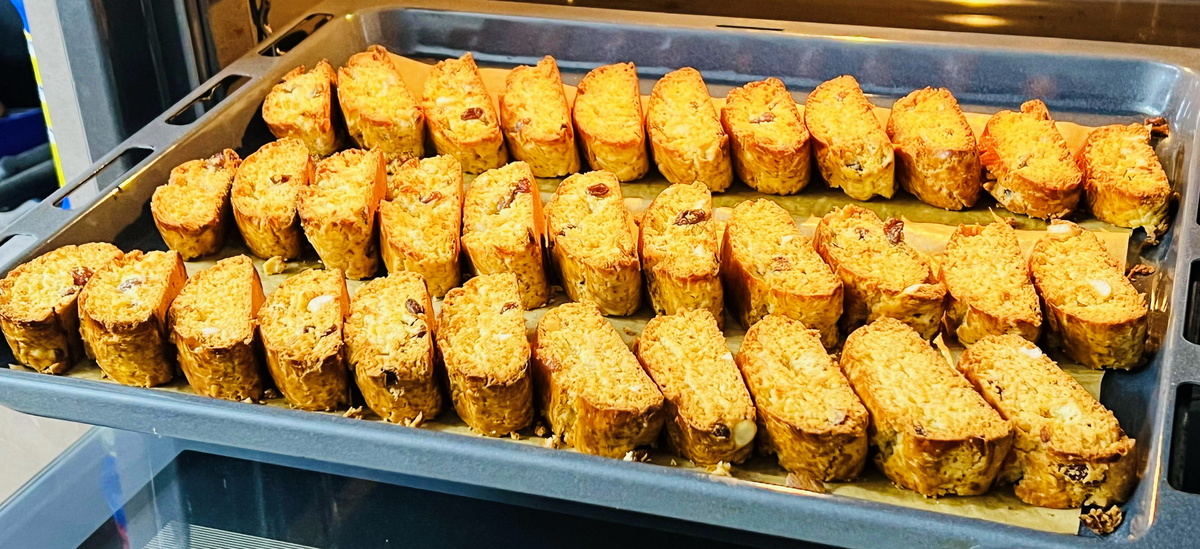 Итальянские бискотти: лакомство к чаю, которое покоряет сердца