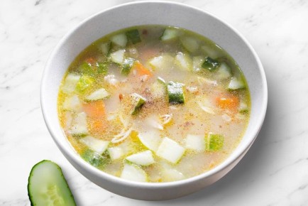 Удивительный рассольник: легкий суп на лето с свежими огурцами