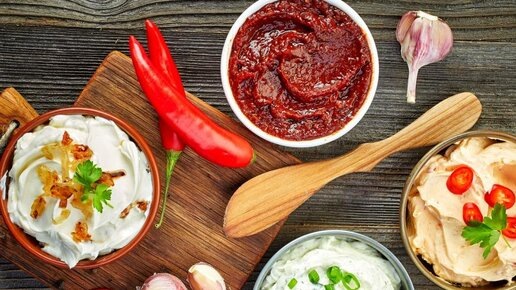 Вкусные соусы для идеального ужина: томатный, соевый и сливочный