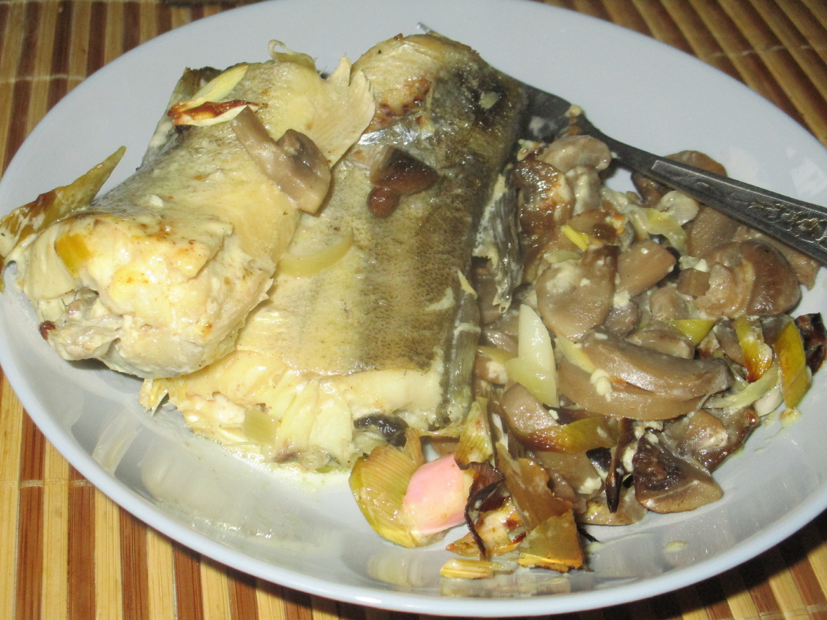 Нежная навага с шампиньонами: идеальный ужин для всей семьи