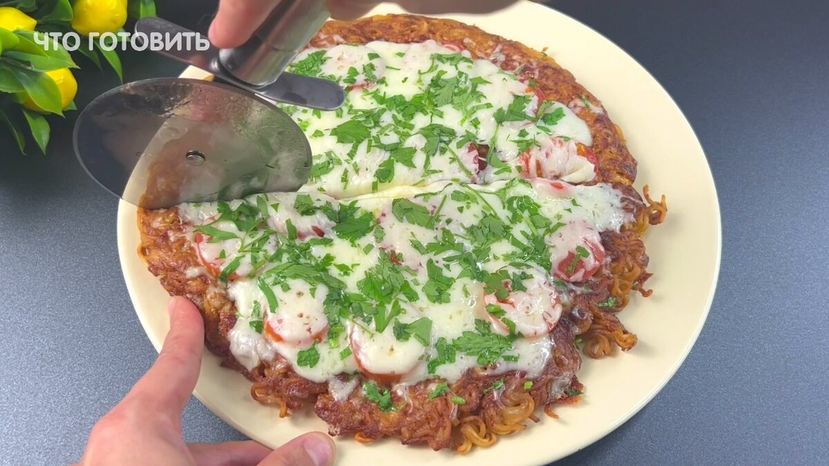 Неожиданно вкусный перекус из ролтона: простой рецепт, который удивит