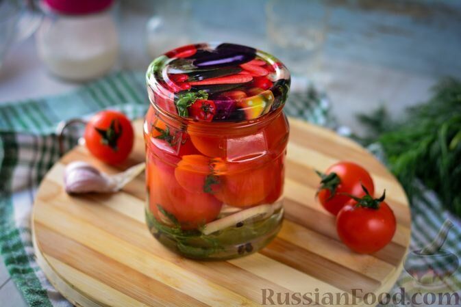 Как сохранить летние помидоры на зиму: 5 оригинальных рецептов
