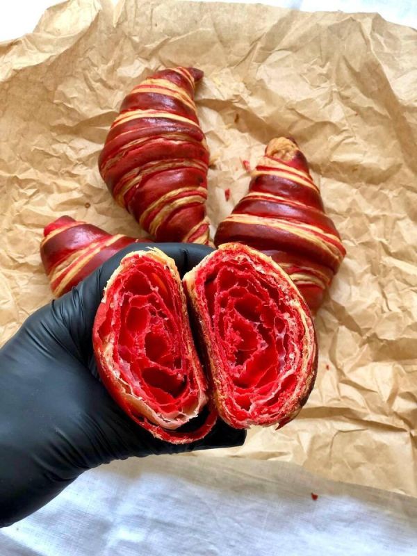 Вдохновение на кухне: Круассаны от учениц творческой кулинарии
