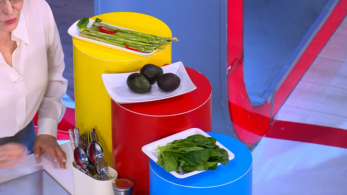 Продукты для молодости: как спаржа, шпинат и авокадо замедляют старение