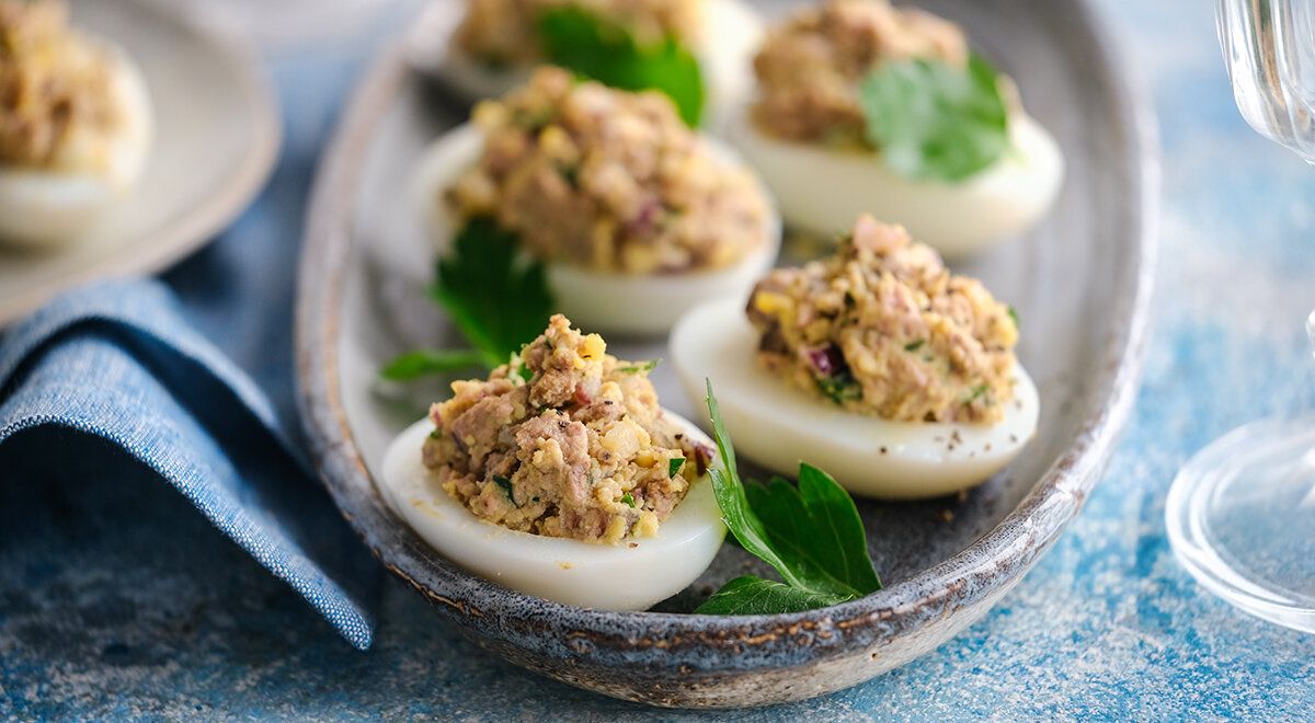 Невероятная закуска: яйца с печенью трески, которая покорит всех