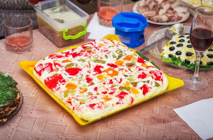 Как устроить красивый праздник с минимальным бюджетом: делимся угощениями