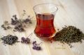 Как травяные чаи помогают справиться со стрессом: три лучших рецепта