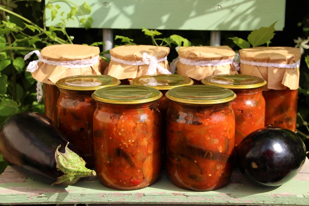 Непревзойденная закуска из баклажанов: секрет зимнего деликатеса из парника