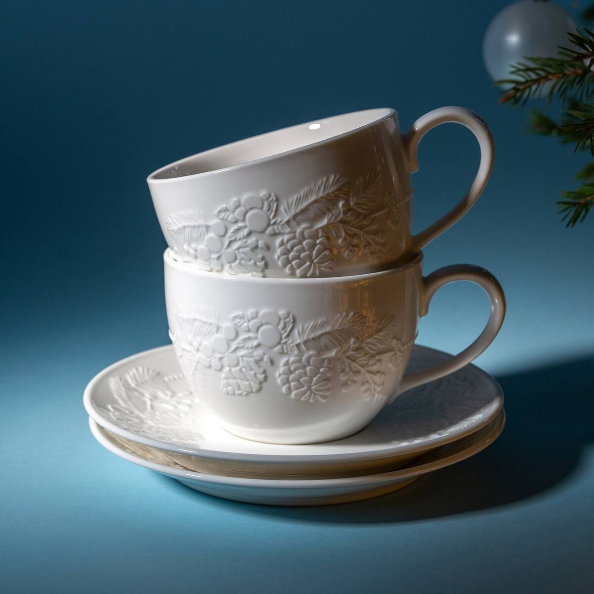 Новая коллекция Celebration: идеальное решение для праздничных витрин