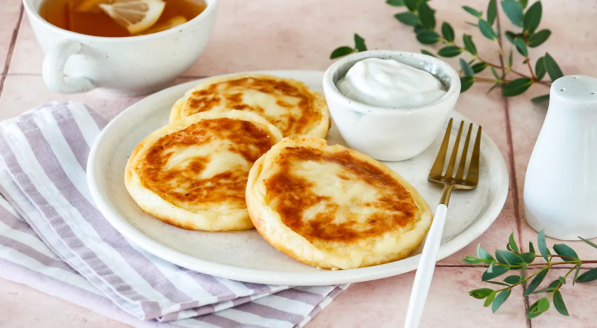 Вкусная находка: картофельные сырники с сырной начинкой