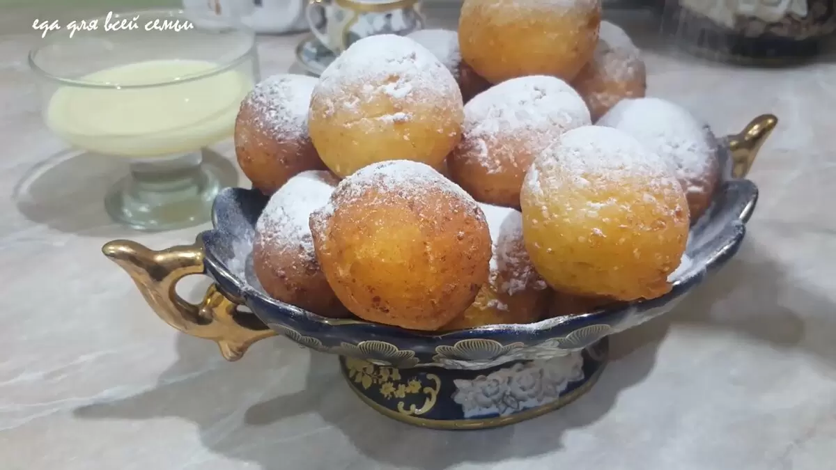 Пончики, словно Raffaello: вкуснейший десерт для приятного угощения