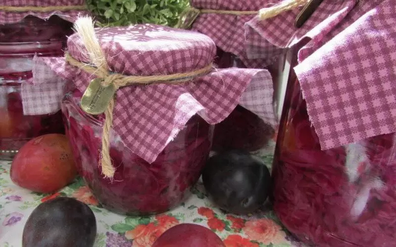 За пределами обычного: необычное сочетание краснокочанной капусты и слив для пикантной закуски