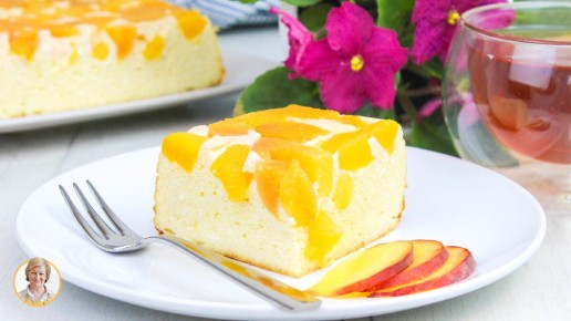 Необходимое лакомство: творожная запеканка с персиками – легкий и полезный десерт для любого времени года