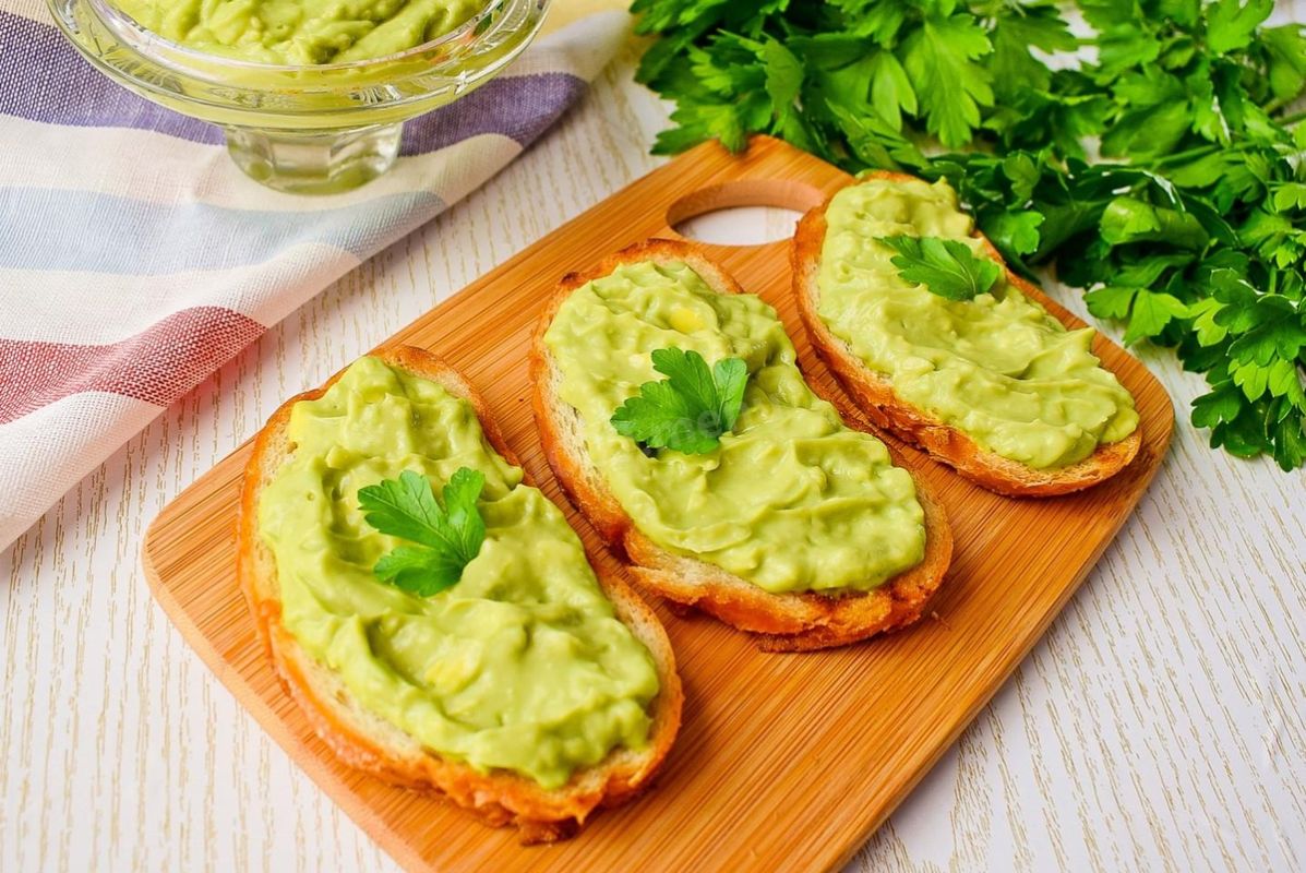 Летние намазки: простота, польза и яркие вкусы для вашего стола