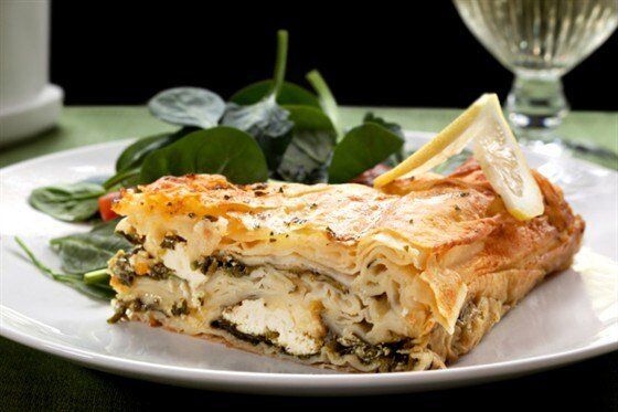 Как приготовить вкуснейший греческий пирог со шпинатом и фетой
