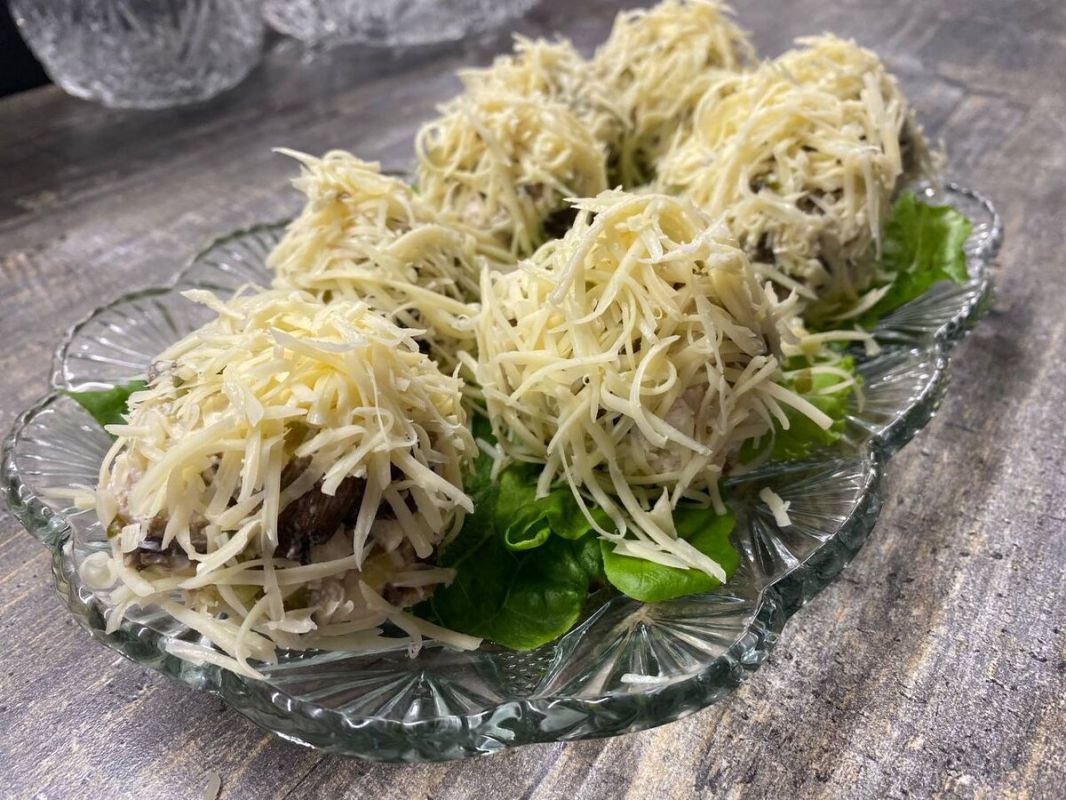 Снежки с курицей и грибами: идеальная закуска для праздника