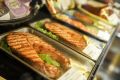 Успокойтесь с едой: какие продукты помогут справиться со стрессом