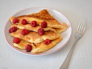 Омлет с ягодным акцентом