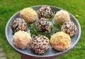 Нежные закусочные шарики с рыбой и ананасом